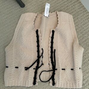 Chloé Cream Knit Girls' Vest with Black Tie Details